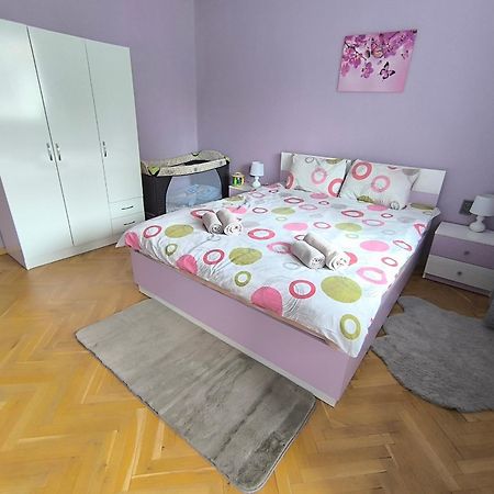 Апартамент За Нощувка, Център! Stara Zagora Exteriör bild